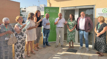 Inauguración de la sede de la AECC en Pilar de la Horadada con asistentes