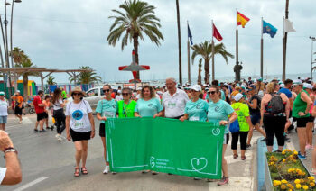 Participantes de la marcha solidaria contra el cáncer en San Javier