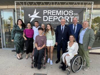 Grupo de premiados en la gala de los Premios del Deporte 2026 en Torre Pacheco.