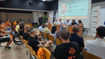 Presentación del campus BSR AMIAB en Los Alcázares con participantes y ponentes.