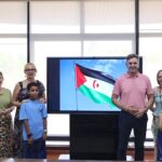 Recepción de niños saharauis en San Pedro del Pinatar con autoridades locales