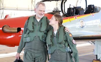 El Rey Felipe VI y la Princesa Leonor en la Academia General del Aire