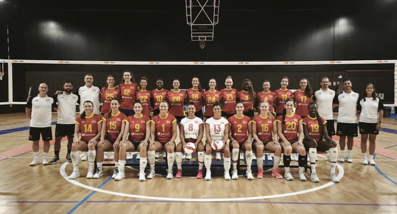 La selección femenina de voleibol de España en el Centro de Alto Rendimiento.