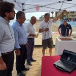 Técnicos realizando mediciones en la red piezométrica del Mar Menor