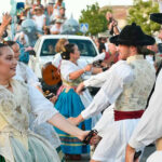 Participantes bailando en la Semana Internacional de la Huerta y el Mar en Los Alcázares